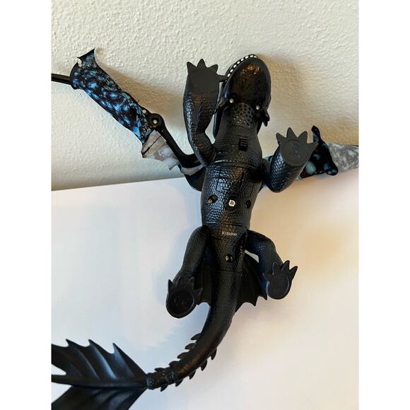 Dreamworks Dragons Toothless Deluxe Dragon * No Lights or Sounds - Picture 7 of 10